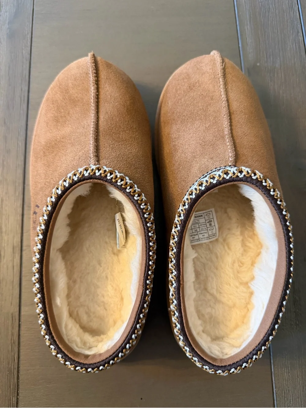 UGG Big Kids Chestnut Slip-On Shearling-Lined Tasman Slippers - size 4